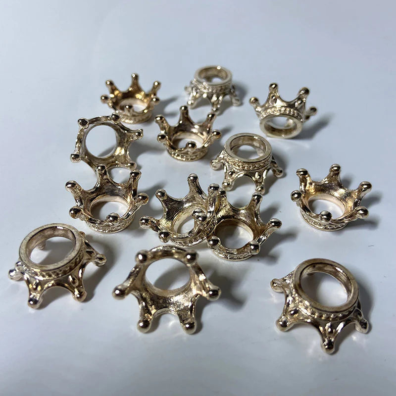 装飾的な合金クリスタルボールスタンド - コンパクトなホームデコレーションアクセント