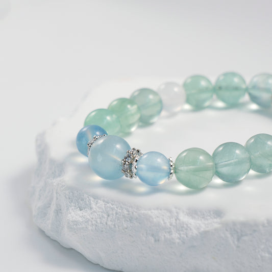 シーサイドセレニティ - アクアマリン・グリーンフローライト・ホワイトムーンストーンブレスレット